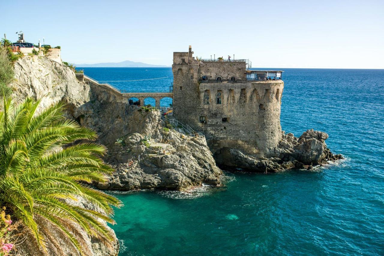 Grecale - Amazing Apartment With Patio And Sea View Maiori Luaran gambar